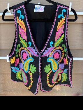 Vintage hippie boho "MICEmbroidered Festival Vest with Bright Multicolor Paisley